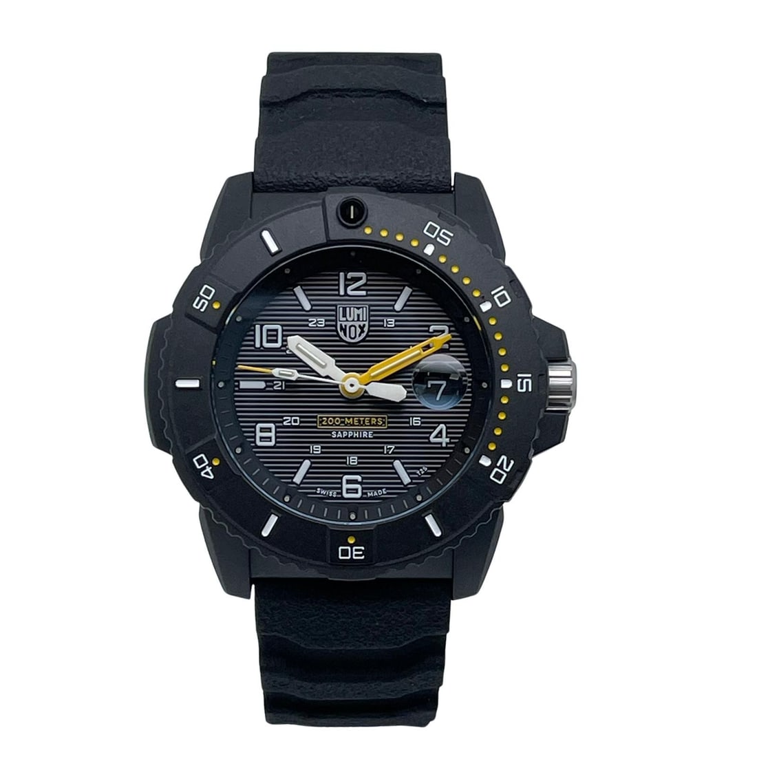 Luminox Navy Seal 45mm Black Dive Watch Quartz Swiss Movement: Luminox Navy Seal 45mm Black Dive Watch Quartz Swiss Movement The Luminox Navy Seal 45mm Dive Watch is designed for durability and precision, featuring a robust Carbonox case in a sleek black finish. 