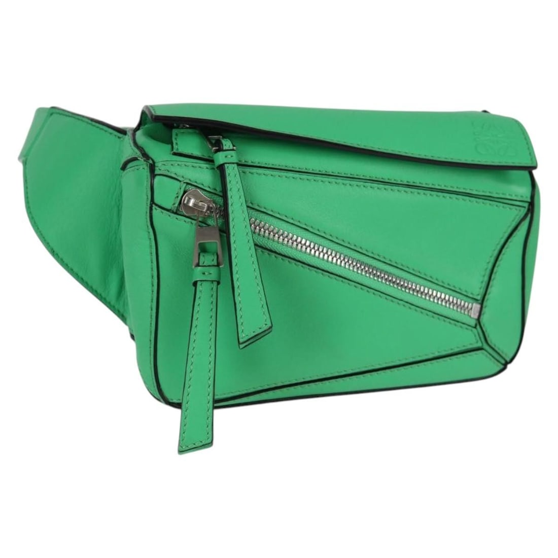 LOEWE Anagram Puzzle Leather Body Bag Green Silver: LOEWE Anagram Puzzle Leather Body Bag Green Silver LOEWE Anagram Puzzle body bag in green and silver leather, made in Spain. This women's bag includes a dust bag and shows very good pre-owned conditio