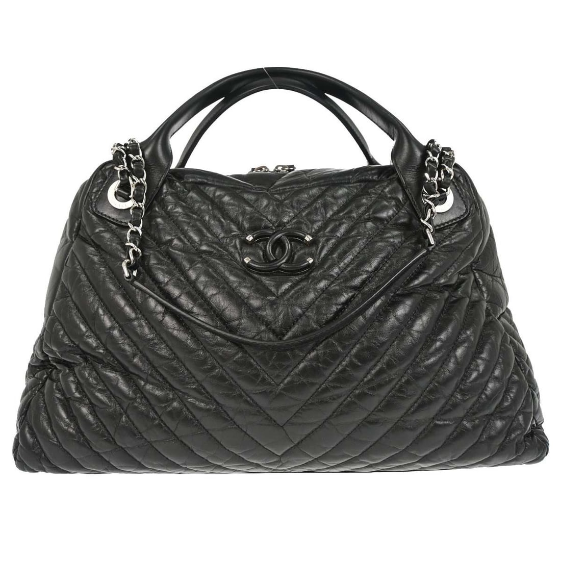 CHANEL Quilted Tote Handbag Black Calfskin Double Handle Zip Top: CHANEL Quilted Tote Handbag Black Calfskin Double Handle Zip Top Chanel black bowling-style handbag with a chevron design and zip closure. Made in Italy for women, this medium bag features double hand