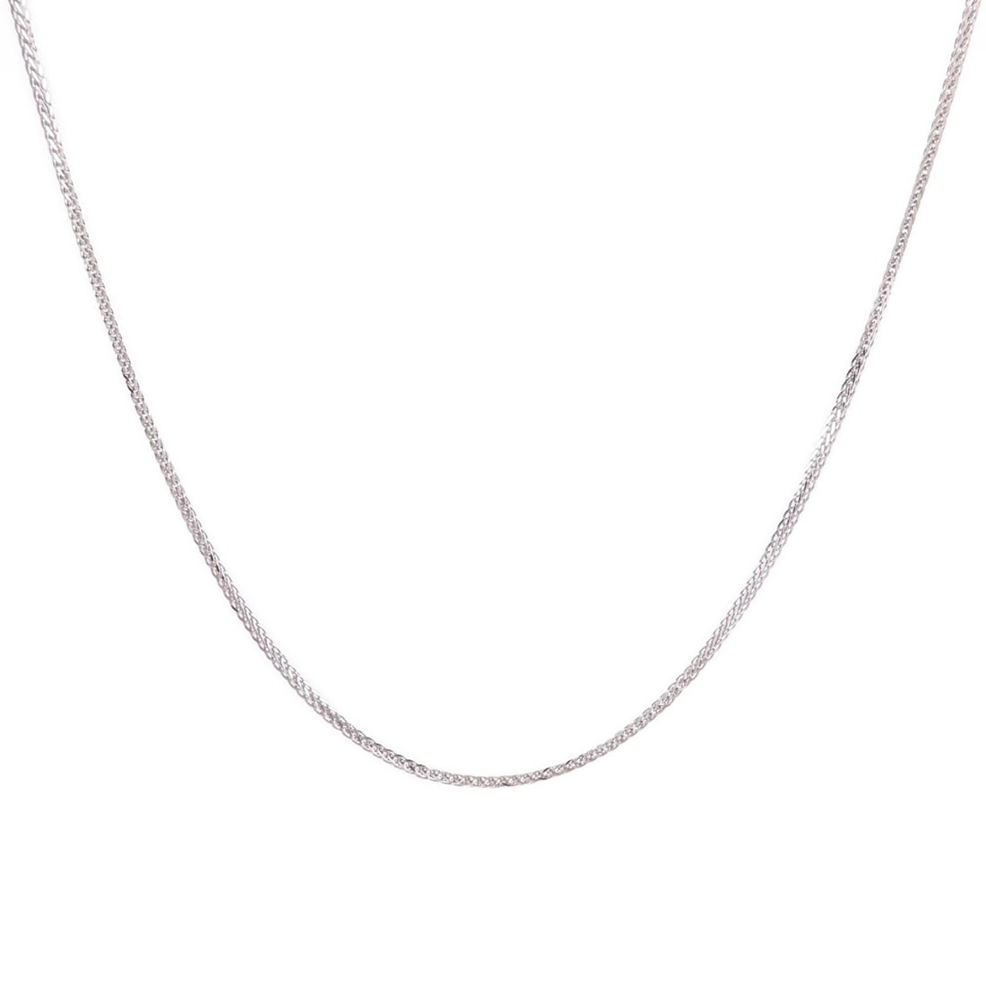 18K White Gold Necklace 40cm 2.5g Unisex: 18K White Gold Necklace 40cm 2.5g Unisex 18K white gold necklace in a silver-tone color with a simple no-stone design. This unisex piece is presented without accessories and is noted in AB very good c