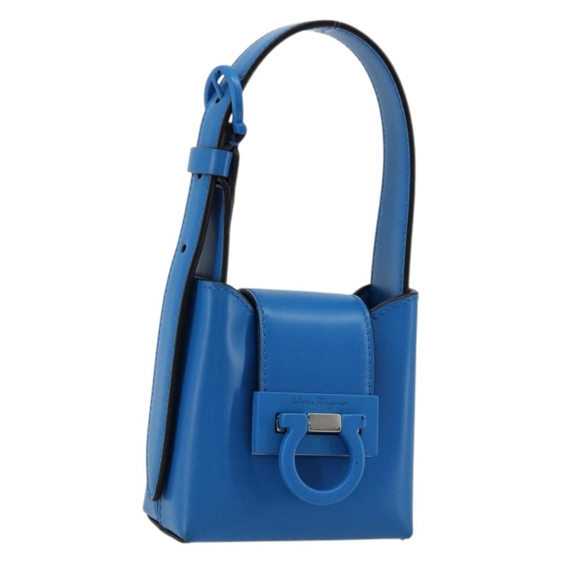 Salvatore Ferragamo Gancini blue silver leather handbag: Salvatore Ferragamo Gancini blue silver leather handbag This Salvatore Ferragamo Gancini handbag is crafted from blue and silver leather, offering a sophisticated and compact accessory for women. Made