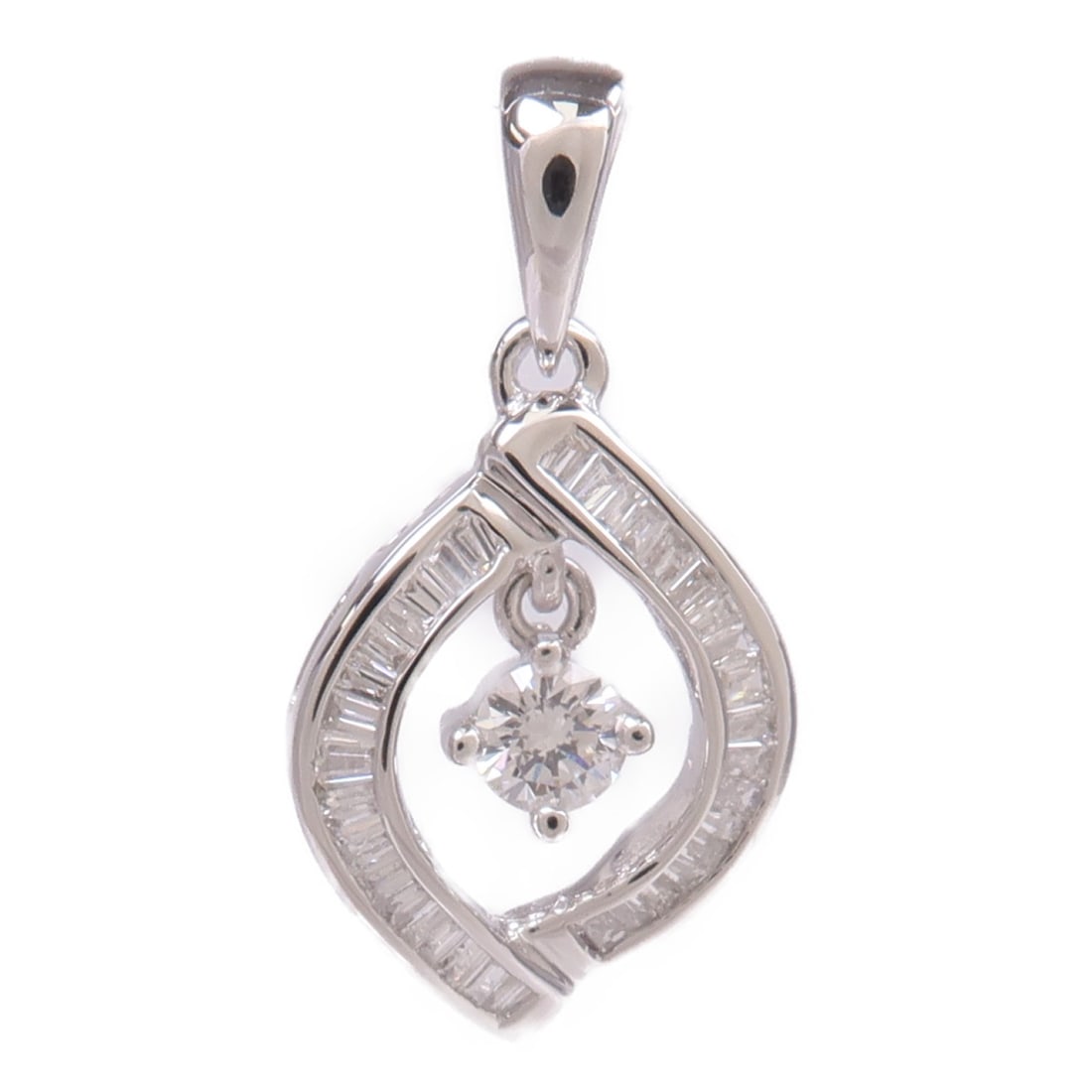 18K White Gold Diamond Pendant Top 0.20ct: 18K White Gold Diamond Pendant Top 0.20ct Diamond pendant top in 18K white gold with diamond accents. The piece is described as clear in color and measures 20 mm x 10 mm. It has a total weight of 1.47