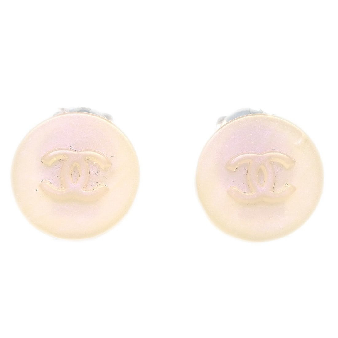 Chanel 00C round clip on button earrings white: Chanel 00C round clip on button earrings white Pair of Chanel button clip-on earrings in white with a round design. Made in France, these earrings feature silver-plated and acrylic construction and co