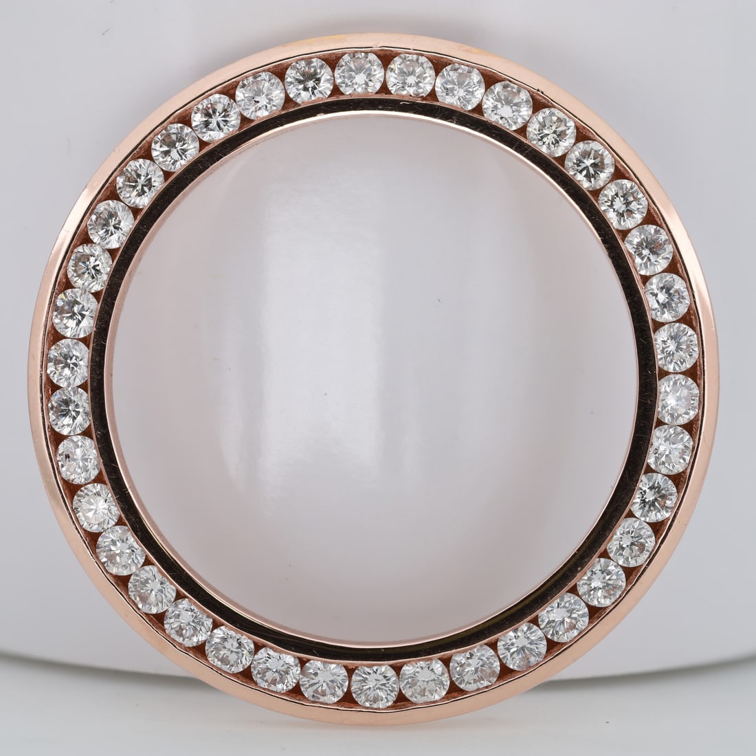 Custom 14k Rose Gold Diamond Bezel for Rolex Datejust 41mm 3.5cttw: Custom 14k Rose Gold Diamond Bezel for Rolex Datejust 41mm 3.5cttw This custom 14k rose gold bezel is designed for Rolex Datejust 41mm models, specifically fitting references 126331 and 126303. The be