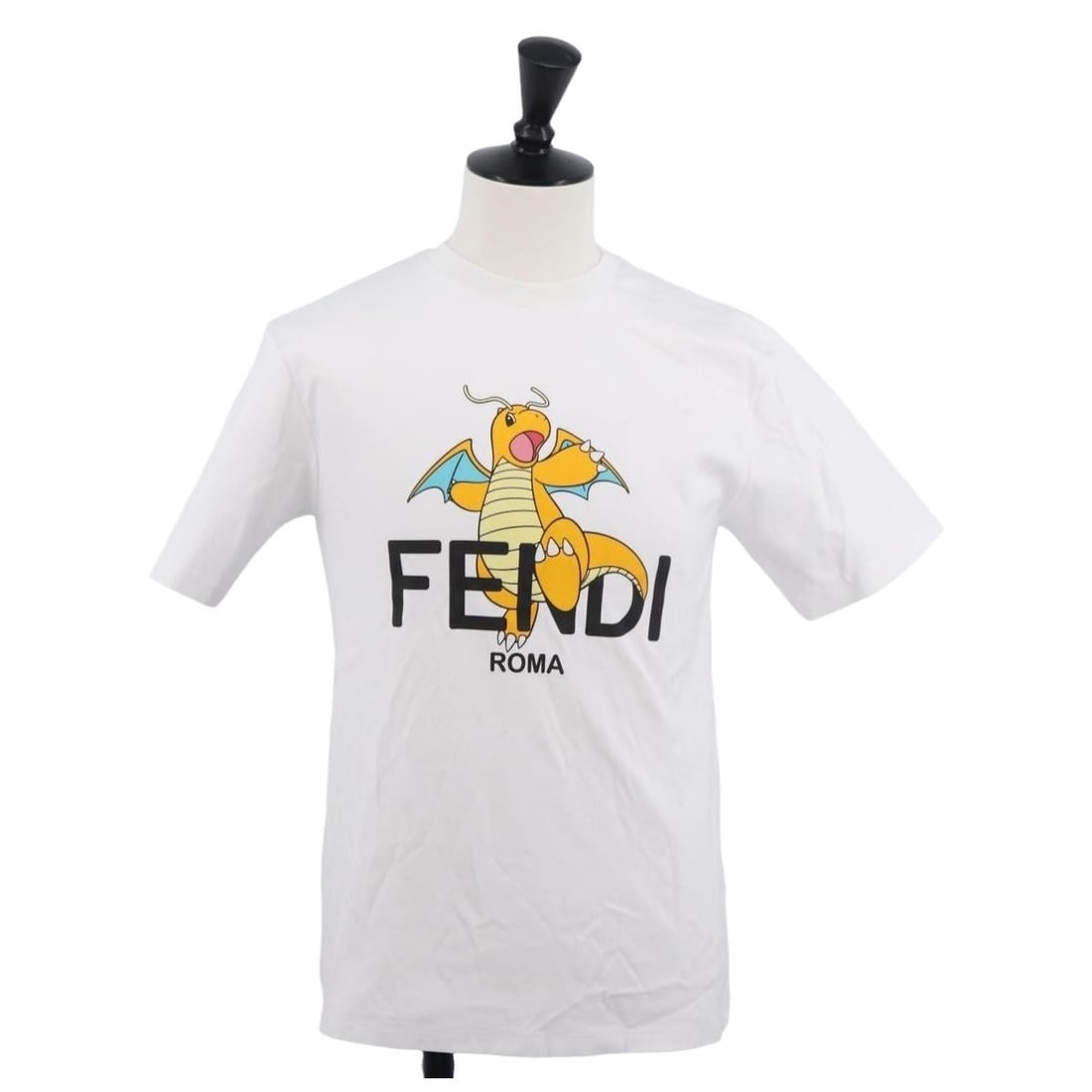 White Cotton Dragonite Tee FENDI FRGMT Pokemon XXS: White Cotton Dragonite Tee FENDI FRGMT Pokemon XXS This FENDI x FRGMT x POKEMON short-sleeved T-shirt is made of cotton and comes in white. It is a women's size XXS piece made in Italy. The item is de