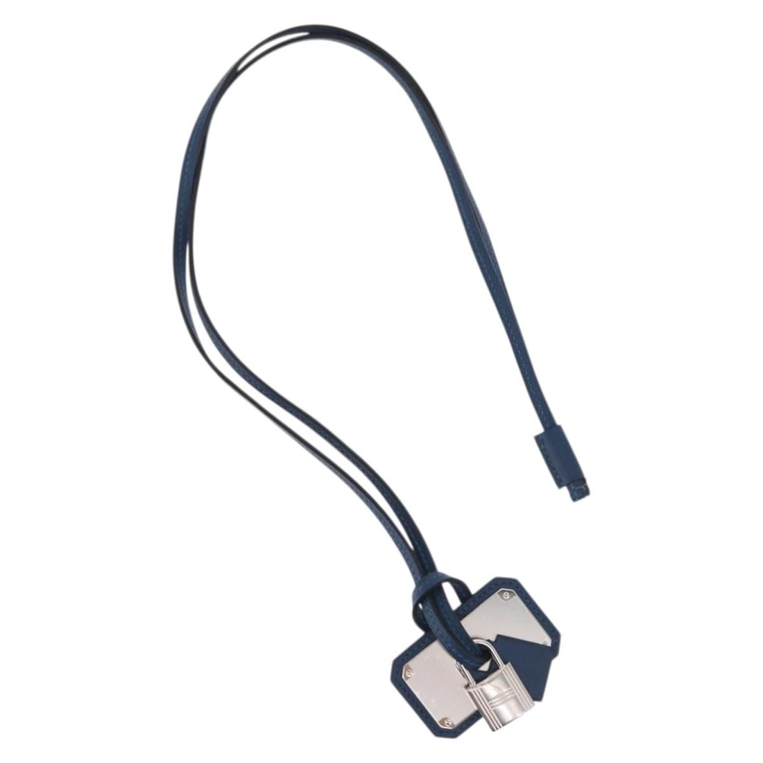 Hermes Okelley GM Navy Leather Necklace with Box Dust Bag: Hermes Okelley GM Navy Leather Necklace with Box Dust Bag Authentic Hermes Okelley GM necklace in navy leather. Made in France, this women's necklace includes the dust bag and item box. It is in prist