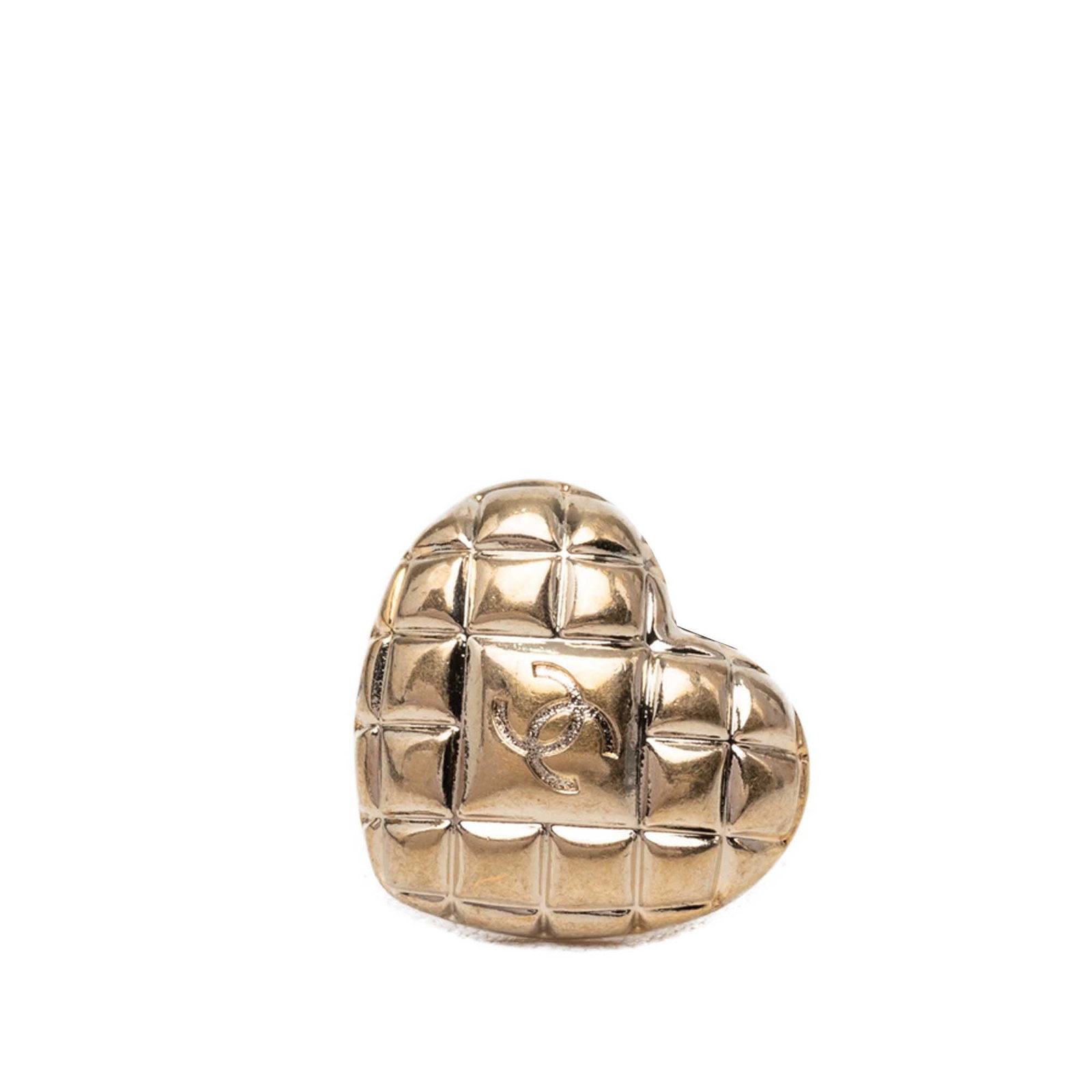 Chanel CC Heart Brooch in Gold Tone Quilted Metal: Chanel CC Heart Brooch in Gold Tone Quilted Metal Chanel CC quilted heart brooch in gold-plated metal with a locking pin back closure. This costume jewelry piece is made in Italy and includes the box.