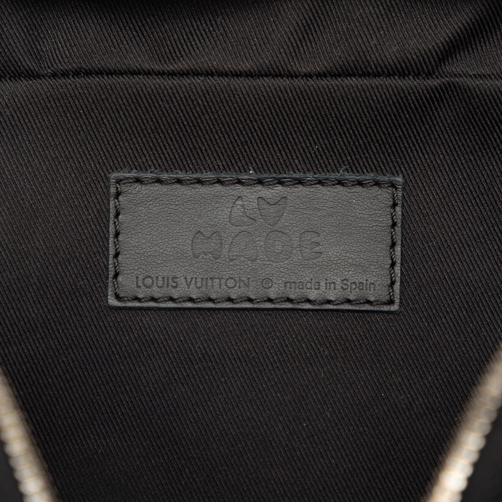 Louis Vuitton Monogram Eclipse sling bag with waist strap - 5