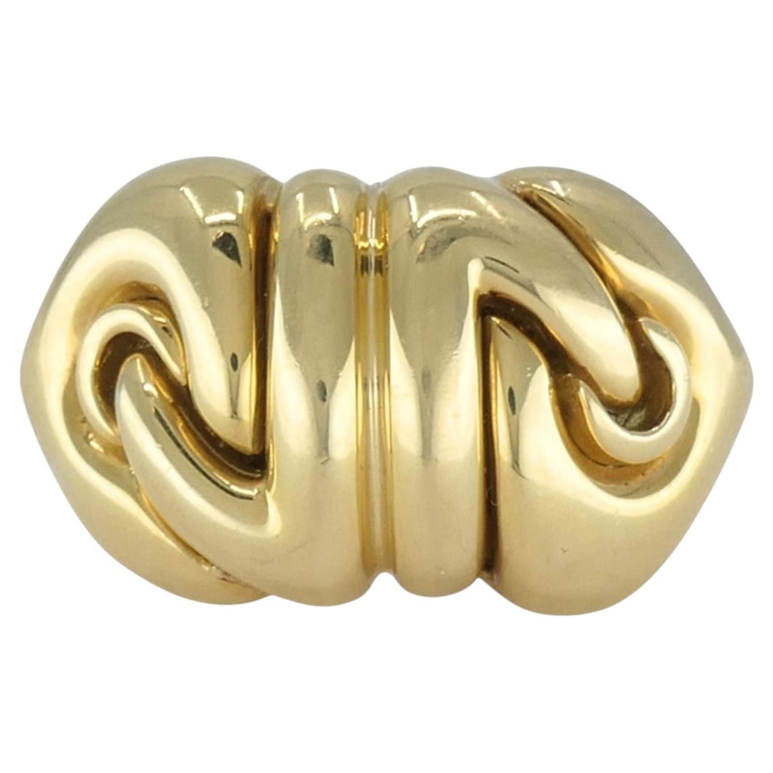 18k Yellow Gold Sculptural Ring Ram's Horn Motif Size 6.75: 18k Yellow Gold Sculptural Ring Ram's Horn Motif Size 6.75 A sculptural 18k yellow gold ring with a bold rounded form, raised double scroll or ram's horns motif, and ribbed detailing across the center