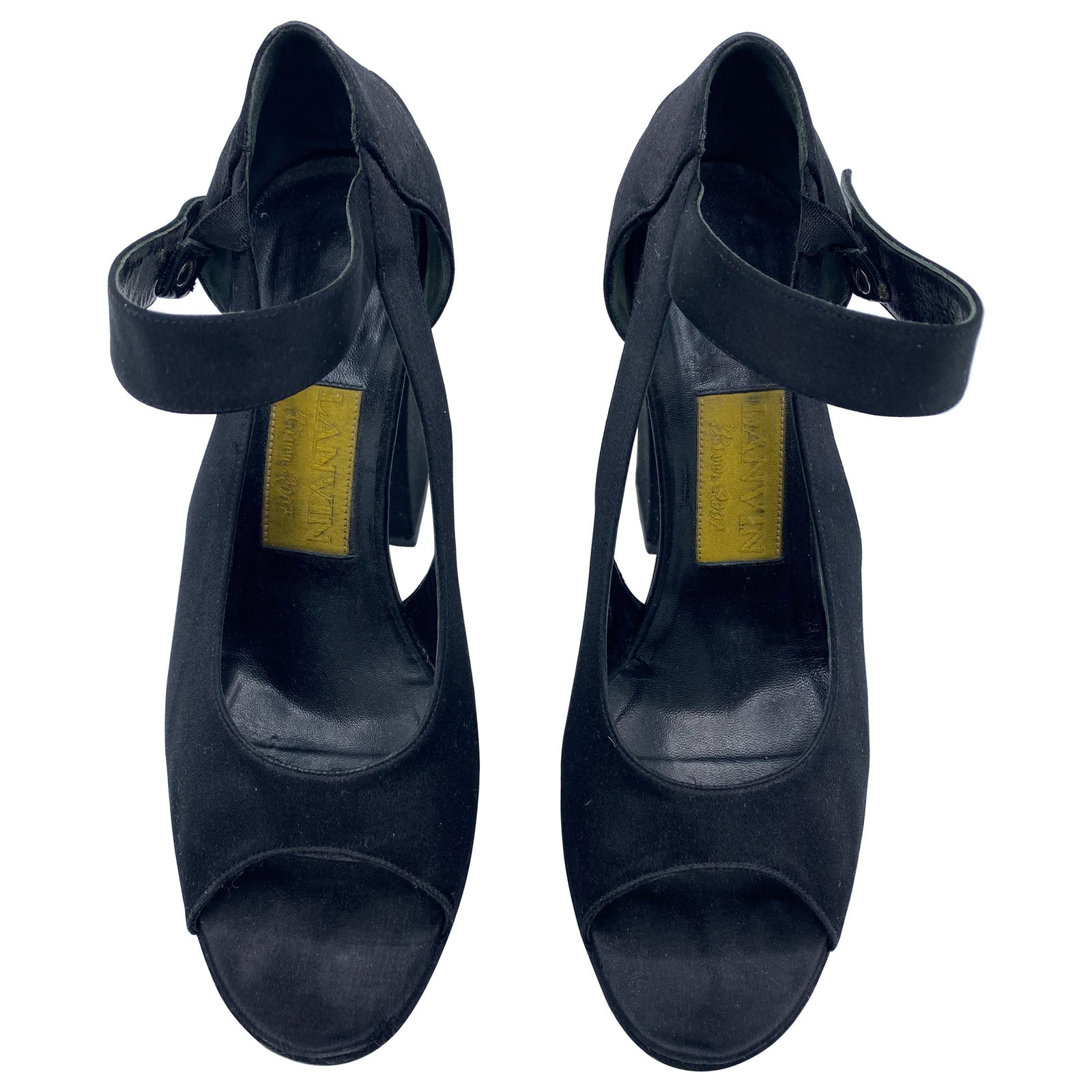 Lanvin Paris black suede open toe sandal heels size 39: Lanvin Paris black suede open toe sandal heels size 39 Lanvin Paris high heel sandals from the 2000-2009 period, designed in France. They feature black suede construction, an open toe, a strap with bu
