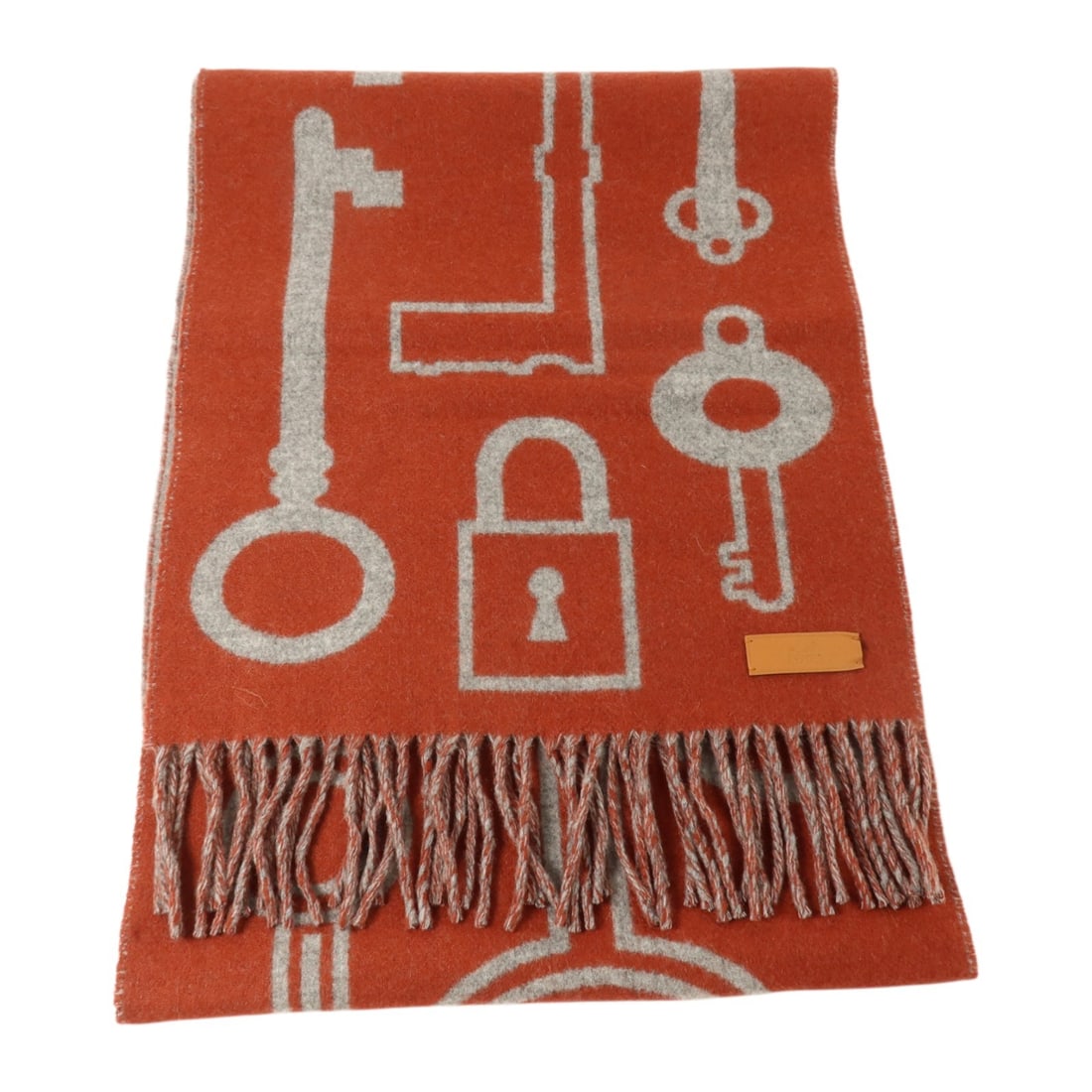 Hermes Casaque Porte-Clefs Cashmere Scarf 160x30cm Rouge H Gris Chine: Hermes Casaque Porte-Clefs Cashmere Scarf 160x30cm Rouge H Gris Chine Hermes Casaque Porte-Clefs scarf in cashmere with a red and gray Rouge H/Gris Chine colorway. Made in France, this unisex scarf in