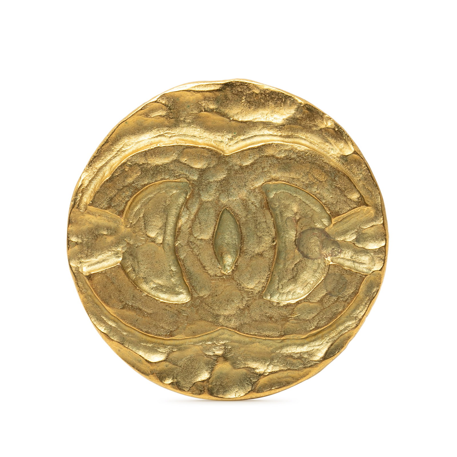 Chanel CC Medallion Brooch Gold Tone Metal: Chanel CC Medallion Brooch Gold Tone Metal Gold-tone Chanel CC gold plated medallion brooch with a metal body and back pin closure. It is a costume accessory made in France and measures 5 cm by 5 cm. 