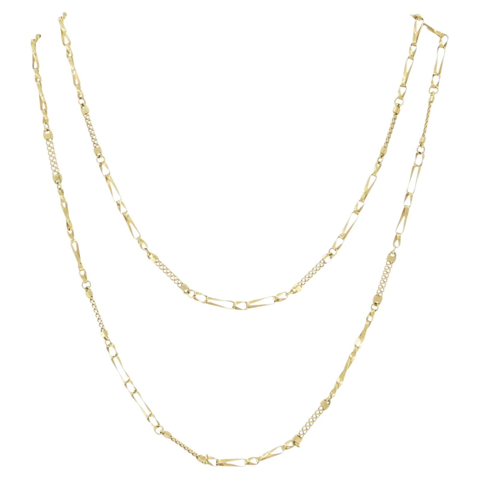 36 Inch 18k Yellow Gold Vintage Link Chain Necklace: 36 Inch 18k Yellow Gold Vintage Link Chain Necklace Vintage 18k yellow gold chain necklace with a whimsical alternating link pattern. Crafted in solid 18k yellow gold, the design features elongated an