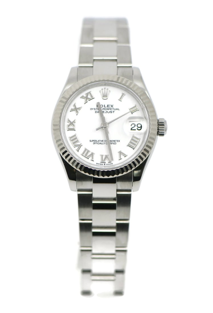 Rolex Datejust 31mm White Dial Automatic Wristwatch 278274: Rolex Datejust 31mm White Dial Automatic Wristwatch 278274 This Rolex Datejust 31 is a luxury women's wristwatch featuring a 31 mm polished stainless steel case and a fluted silver bezel. The watch is