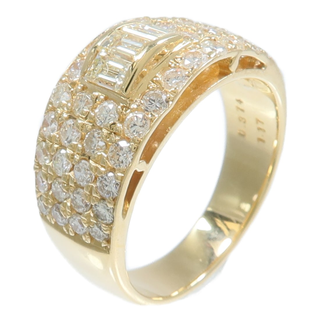 18K Yellow Gold Diamond Ring US Size 6.75 0.374ct: 18K Yellow Gold Diamond Ring US Size 6.75 0.374ct Diamond ring crafted in 18K yellow gold with a clear diamond accent. This women's ring is presented in very good condition and comes with no accessori