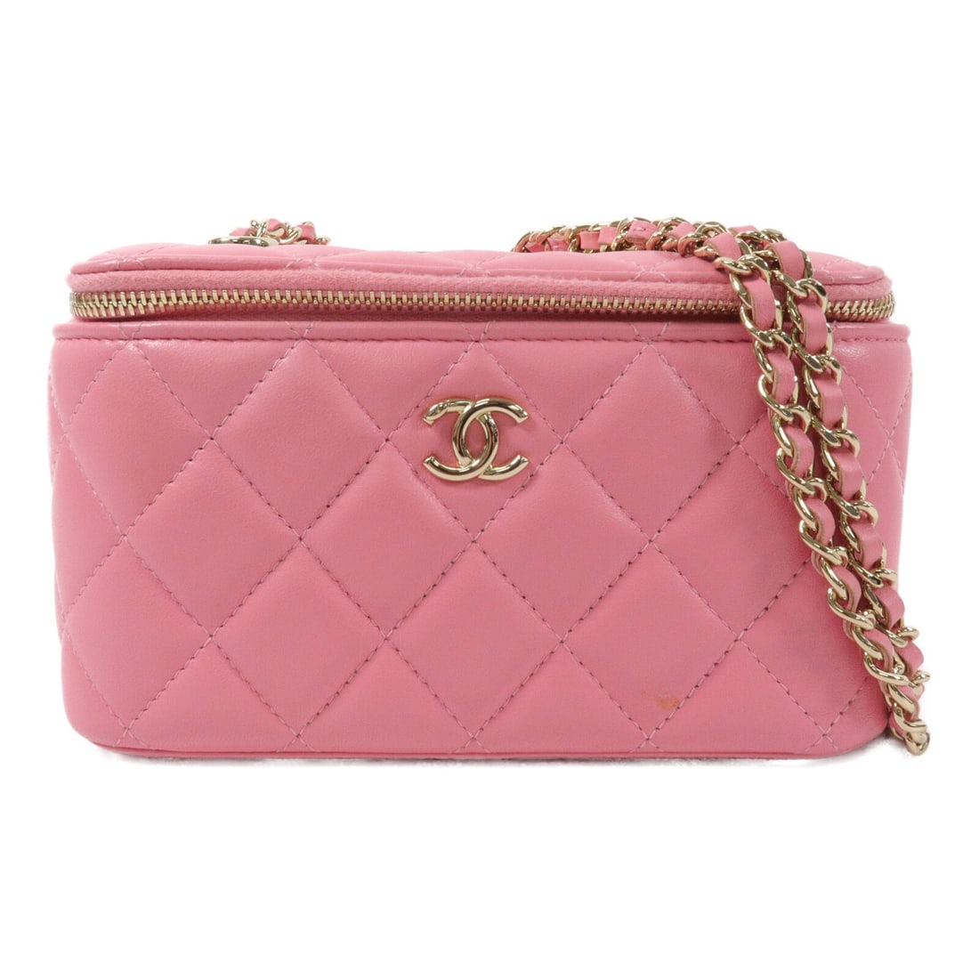 CHANEL CC Vanity Chain Shoulder Bag Pink Lambskin Gold Tone: CHANEL CC Vanity Chain Shoulder Bag Pink Lambskin Gold Tone Pink Chanel vanity case chain shoulder bag in lambskin leather with CC GHW styling. This women's shoulder bag features a fastener closure an