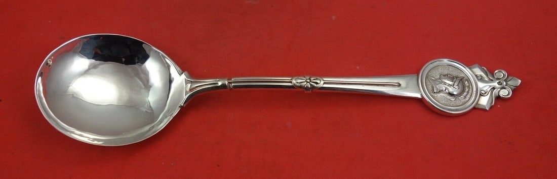 Gorham Medallion Sterling Silver 8 Inch Gumbo Soup Spoon: Gorham Medallion Sterling Silver 8 Inch Gumbo Soup Spoon This exquisite 8" gumbo soup spoon is crafted from sterling silver by Gorham, featuring the elegant Medallion pattern. Dating back to the perio