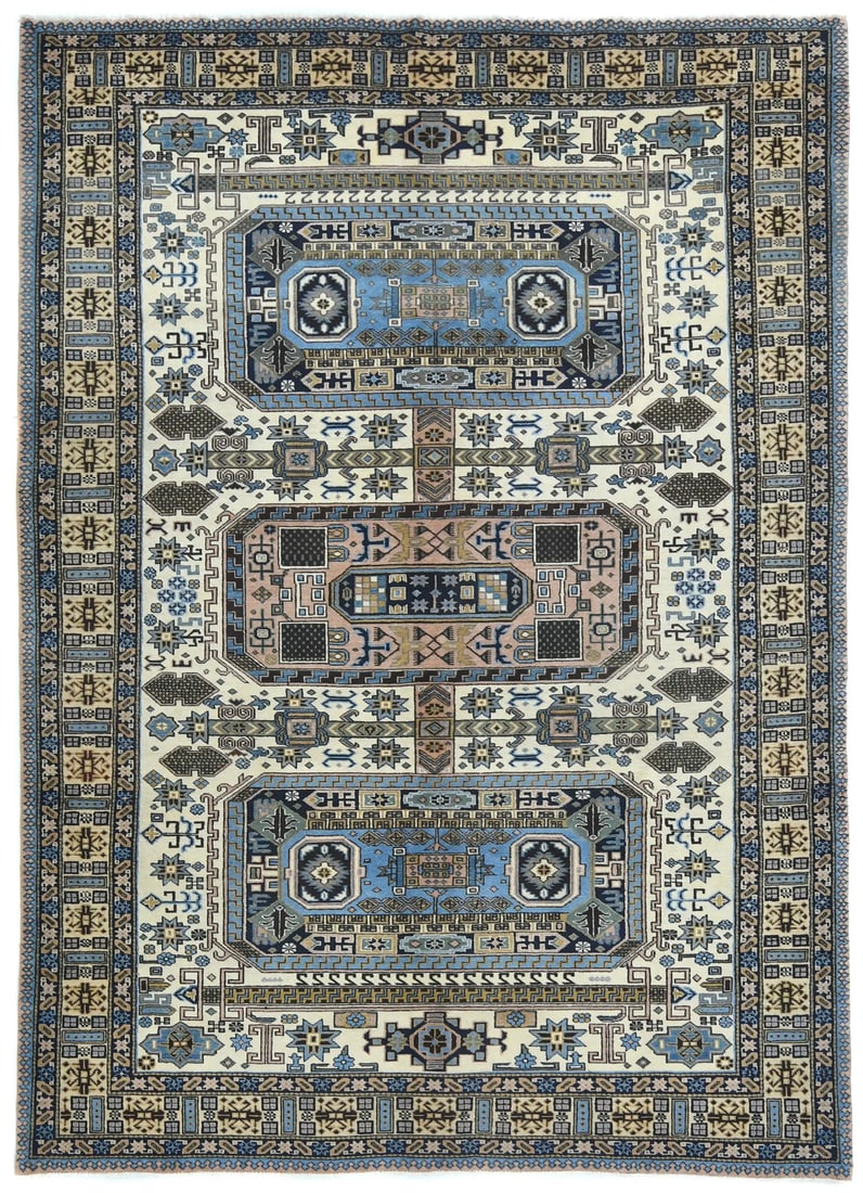 Vintage Hand-Knotted Wool Oriental Rug 7'10 x 6'5 Geometric Design: Vintage Hand-Knotted Wool Oriental Rug 7'10 x 6'5 Geometric Design Enhance your space with this exquisite vintage hand-knotted Oriental rug featuring a traditional geometric design. Measuring 6'5" x 9