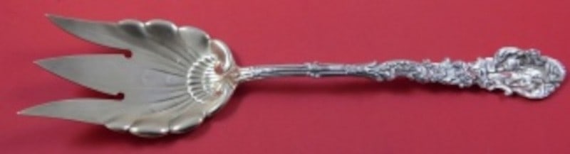Gorham Versailles Sterling Silver 11 inch Salad Serving Fork 3 Tine: Gorham Versailles Sterling Silver 11 inch Salad Serving Fork 3 Tine A sterling silver salad serving fork in the Versailles pattern by Gorham, featuring a 3-tine large shell design and measuring 11 inc