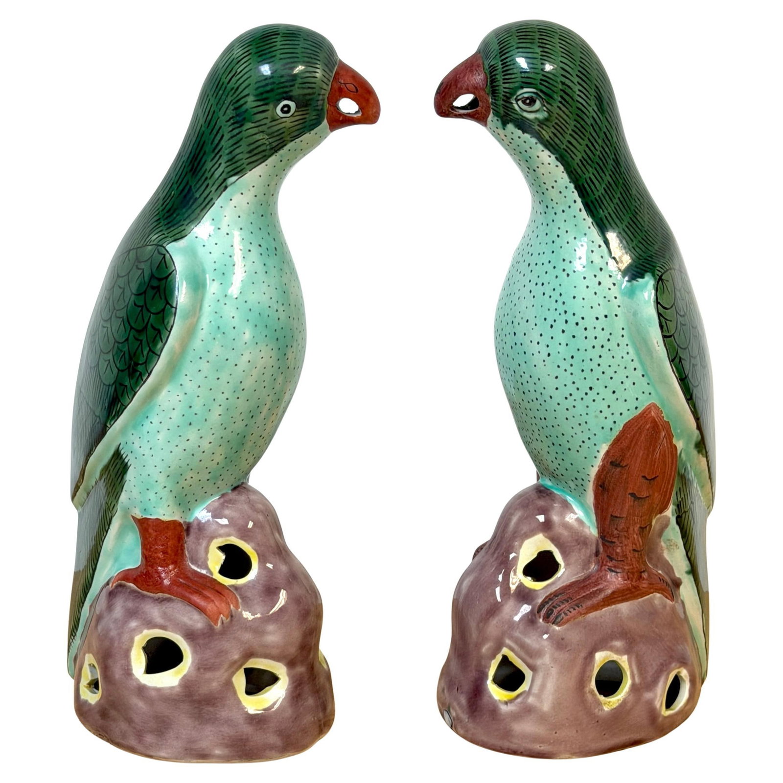 Set of Two Chinese Famille Verte Porcelain Parrots in Kangxi Inspired Design: Set of Two Chinese Famille Verte Porcelain Parrots in Kangxi Inspired Design This pair of mid-20th century Chinese export porcelain parrots is modeled in the Kangxi famille verte tradition. Each parro