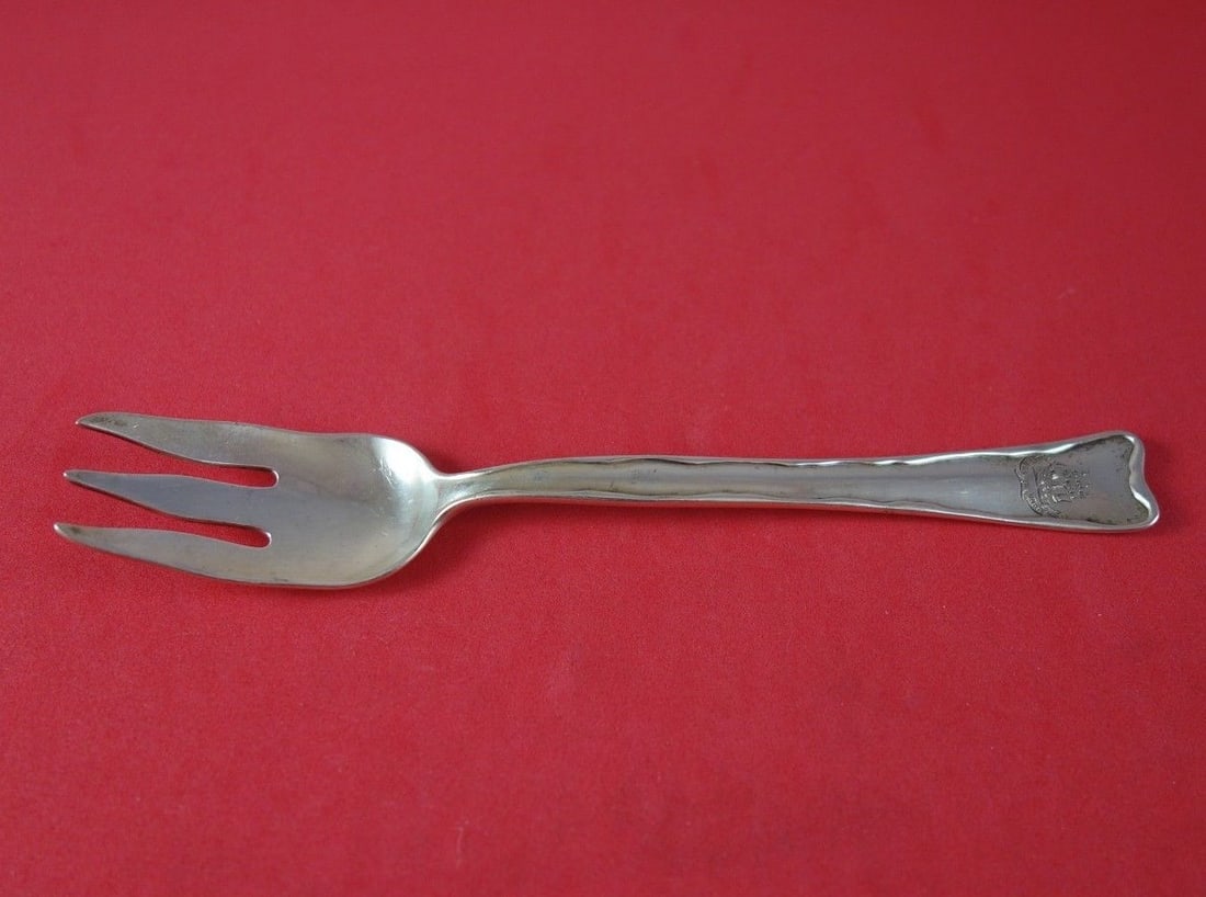 Tiffany and Co Sterling Silver 3-Tine Pastry Fork Lap Over Edge Plain: Tiffany and Co Sterling Silver 3-Tine Pastry Fork Lap Over Edge Plain This exquisite pastry fork from Tiffany and Co. features a classic Lap Over Edge Plain pattern. Crafted from high-quality sterling