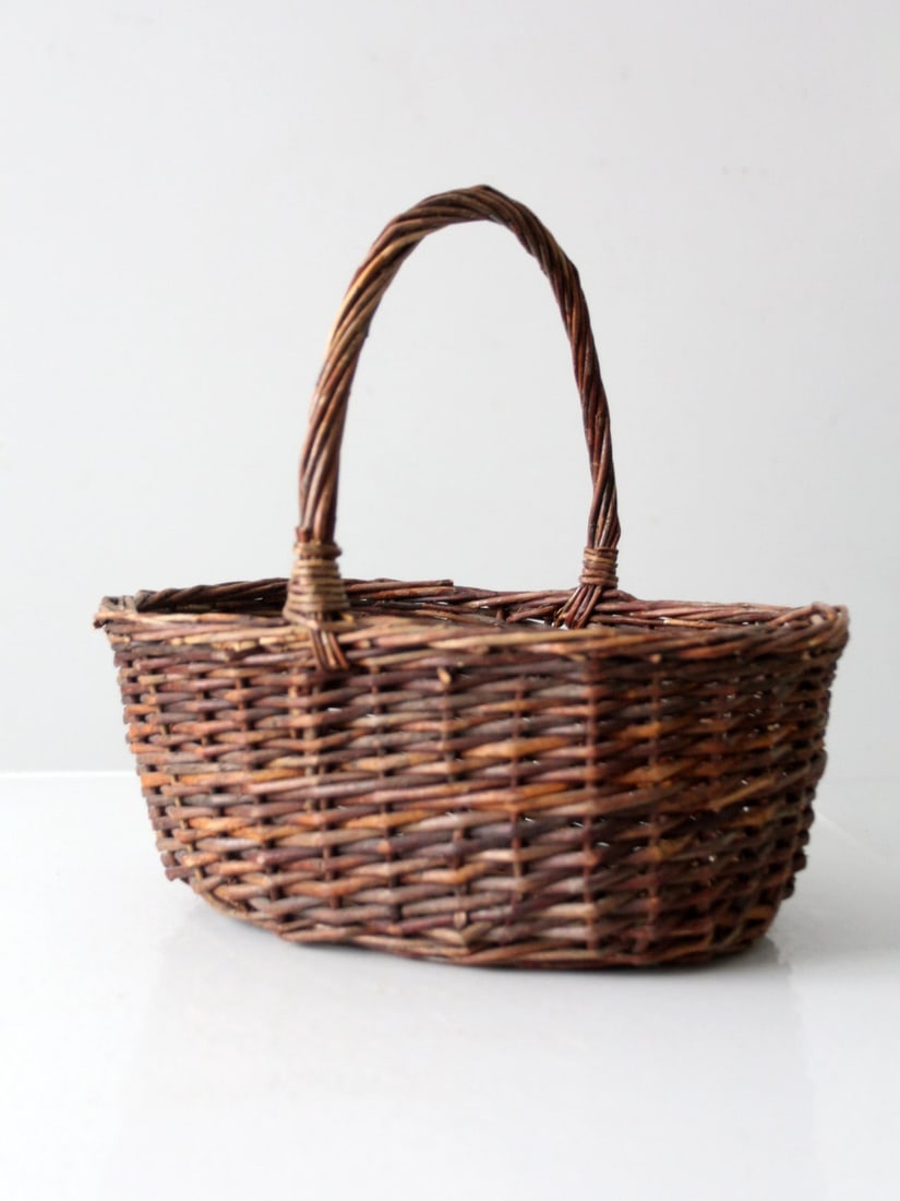 Rustic Vintage Wicker Basket with Twisted Handle 15x12.5x14 (1 of 11)
