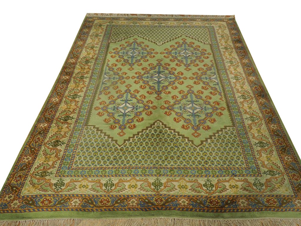 Green Turkish Oushak Rug 9 x 11 Elegant Handcrafted Design: Green Turkish Oushak Rug 9 x 11 Elegant Handcrafted Design Free continental US Shipping Transform your space with this exquisite 8.10 x 10 green Turkish Oushak rug. Known for its intricate designs and