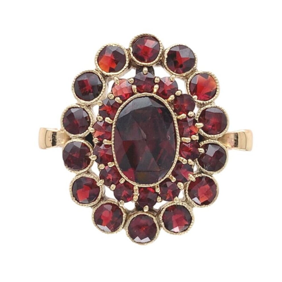 Authentic Vintage Bohemian Garnet Ring 10k Gold Shank Size 7: Authentic Vintage Bohemian Garnet Ring 10k Gold Shank Size 7 This exquisite vintage Genuine Natural Bohemian Garnet Ring features a stunning array of garnets set in jeweler's brass, complemented by a 