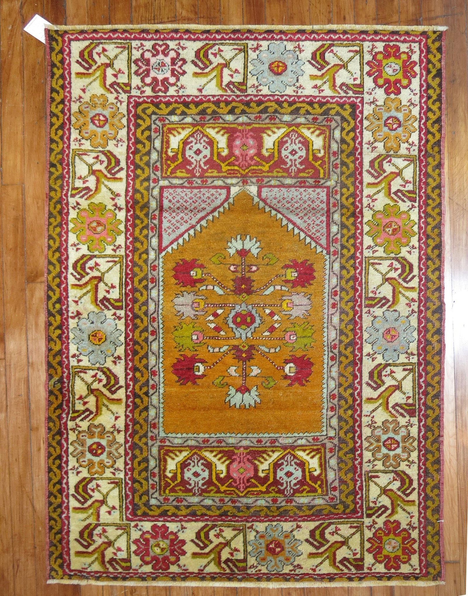 3' 5" x 5' 4" Early 20th Century Turkish Melas Scatter Rug: 3' 5" x 5' 4" Early 20th Century Turkish Melas Scatter Rug Early 20th century Turkish Melas scatter-size rug with intricate floral and geometric patterning. This pre-owned piece offers a classic vinta