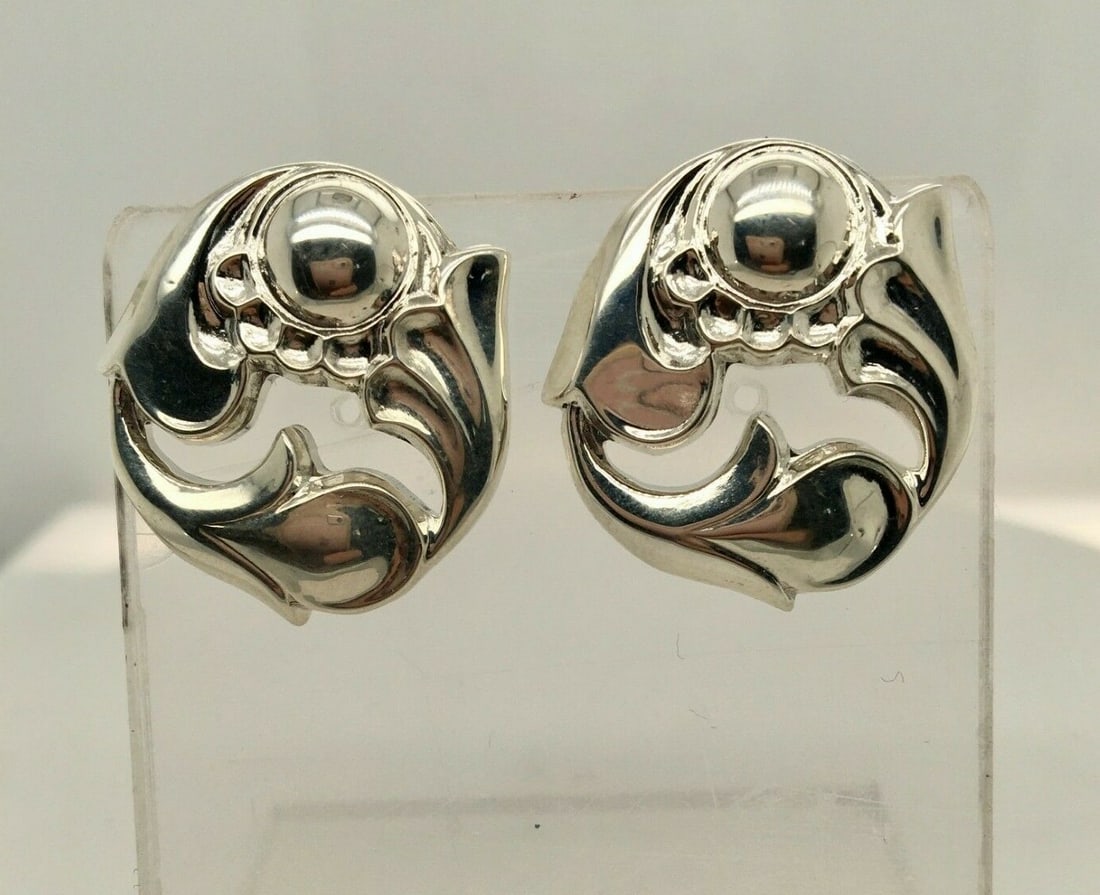 Vintage Alphonse LaPaglia Sterling Silver Stud Earrings 1940s: Vintage Alphonse LaPaglia Sterling Silver Stud Earrings 1940s Discover a stunning pair of vintage Sterling Silver earrings designed by Alphonse LaPaglia. These elegant stud earrings, crafted between 1
