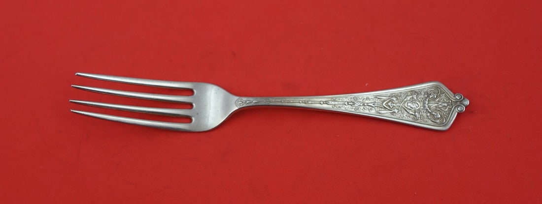Gorham Lady Washington Sterling Silver Dinner Fork 7.25 inches: Gorham Lady Washington Sterling Silver Dinner Fork 7.25 inches This exquisite dinner fork is a part of the Lady Washington pattern by Gorham, crafted from high-quality sterling silver. Measuring 7 1/4