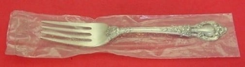 Lunt Eloquence Sterling Silver Fork 7 3/8 Inch Flatware: Lunt Eloquence Sterling Silver Fork 7 3/8 Inch Flatware This elegant regular fork from the Eloquence pattern by Lunt is crafted from high-quality sterling silver. Measuring 7 3/8 inches, this piece is
