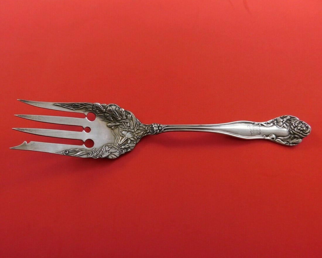 Stratford International Sterling Silver Cold Meat Fork Gold Washed 8.5": Stratford International Sterling Silver Cold Meat Fork Gold Washed 8.5" This elegant Stratford cold meat fork is crafted from sterling silver and features a gold washed finish, showcasing the intricat