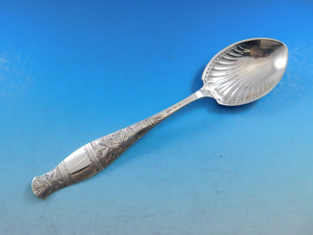 Whiting Gem Leaf Sterling Silver Preserve Spoon 8 Vintage Ladle: Whiting Gem Leaf Sterling Silver Preserve Spoon 8 Vintage Ladle This exquisite vintage preserve spoon, crafted by Whiting Manufacturing Company, showcases the elegant Gem Leaf pattern. Made from high-