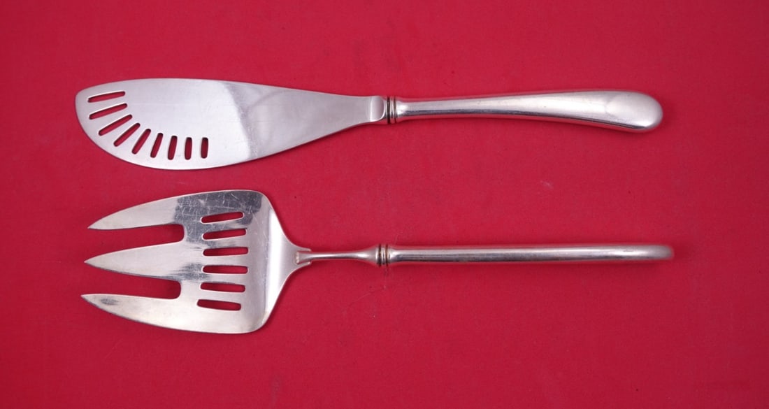 Michelsen Classic Sterling Silver Fish Serving Pair 2 Piece: Michelsen Classic Sterling Silver Fish Serving Pair 2 Piece This is a two-piece fish serving set in the Classic pattern by Michelsen, crafted from sterling silver. The set includes a knife measuring 1