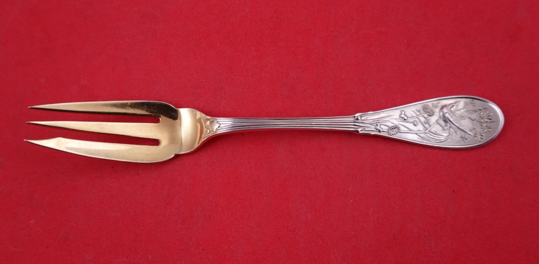 Tiffany & Co Japanese Sterling Silver 3-Tine Pastry Fork Gold Wash 6 1/4": Tiffany & Co Japanese Sterling Silver 3-Tine Pastry Fork Gold Wash 6 1/4" This exquisite pastry fork from Tiffany & Co. showcases the elegance of the Japanese pattern, crafted from high-quality sterli