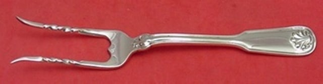 Tiffany & Co Sterling Silver Shell and Thread 7 Inch Serving Fork: Tiffany & Co Sterling Silver Shell and Thread 7 Inch Serving Fork This exquisite 7" baked potato fork from Tiffany & Co. features the classic Shell and Thread pattern, first introduced in 1905. Crafte