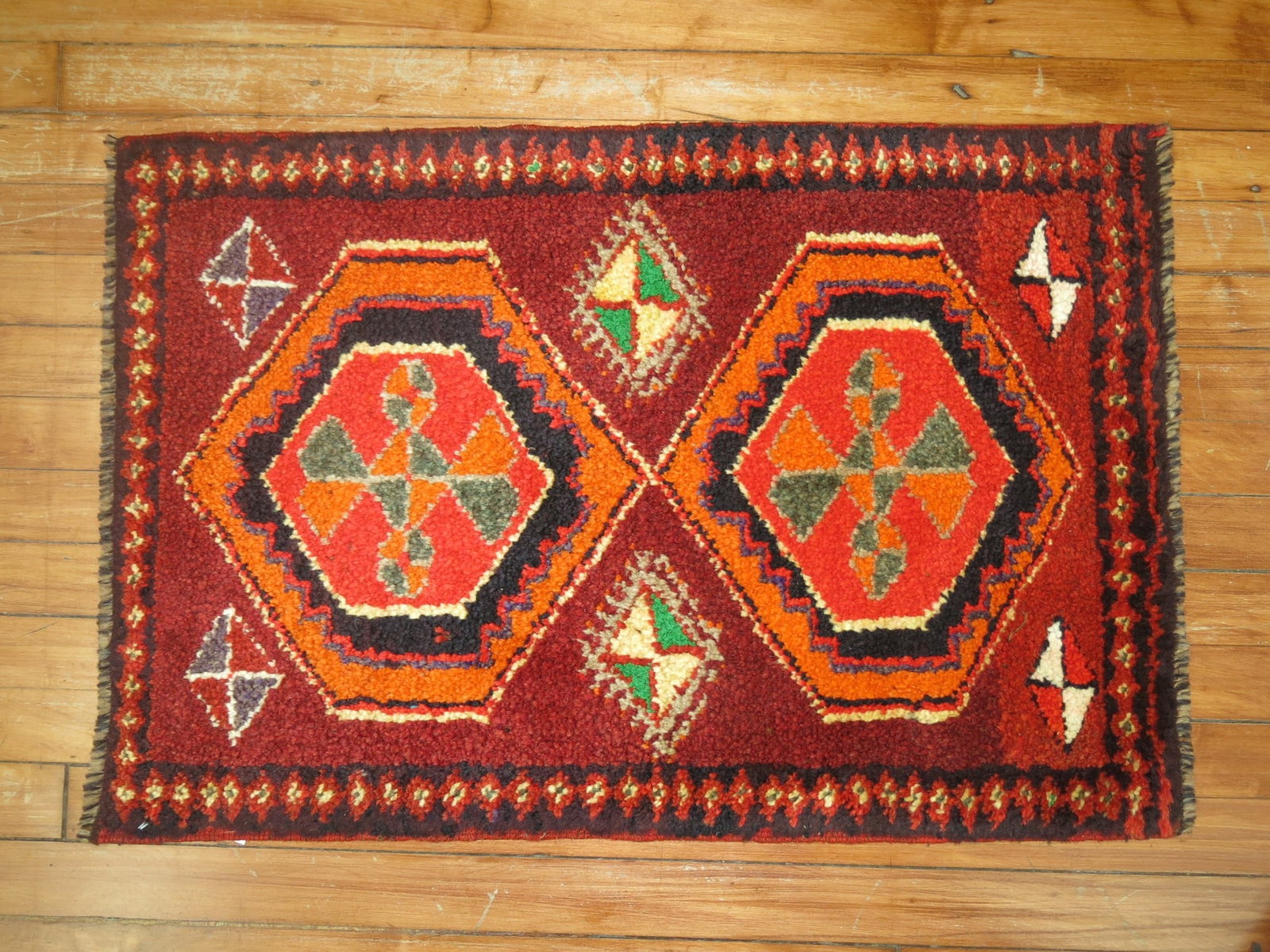 1' 10" x 2' 8" Anatolian Yastik Rug Turkish (1 of 2)