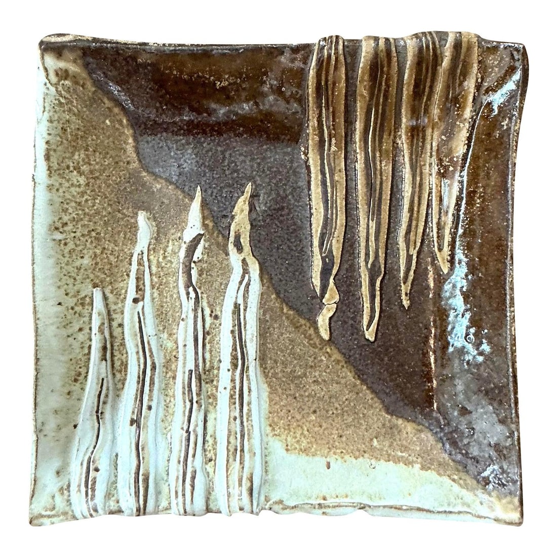 Handcrafted Square Stoneware Studio Tray with Abstract Slip Design 11 Inch: Handcrafted Square Stoneware Studio Tray with Abstract Slip Design 11 Inch This vintage studio pottery tray showcases a hand-built square design crafted from stoneware using the slab technique. The tr