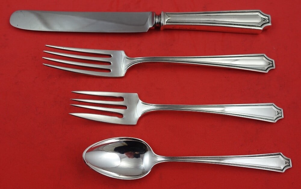 Whiting King Albert Sterling Silver 4-Piece Place Setting: Whiting King Albert Sterling Silver 4-Piece Place Setting This exquisite 4-piece place setting is crafted in sterling silver, featuring the elegant King Albert pattern by Whiting. The set comprises a 