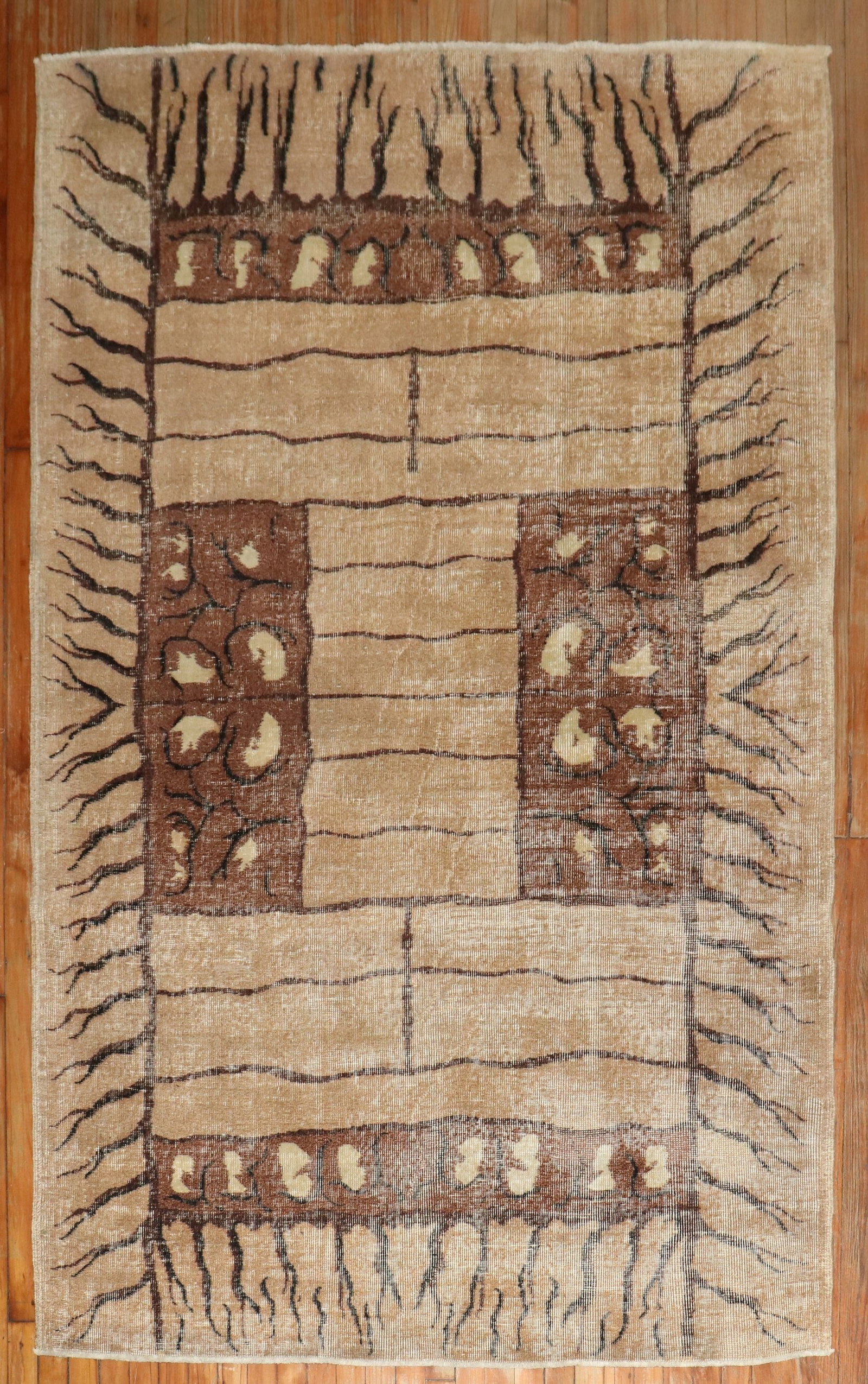 5' 1" x 7' 10" Mid 20th Century Turkish Deco Rug: 5' 1" x 7' 10" Mid 20th Century Turkish Deco Rug Vintage mid 20th century Turkish Deco rug with a geometric design and a pre-owned condition. This piece is identified as a Deco, Shabby Chic, and Spart