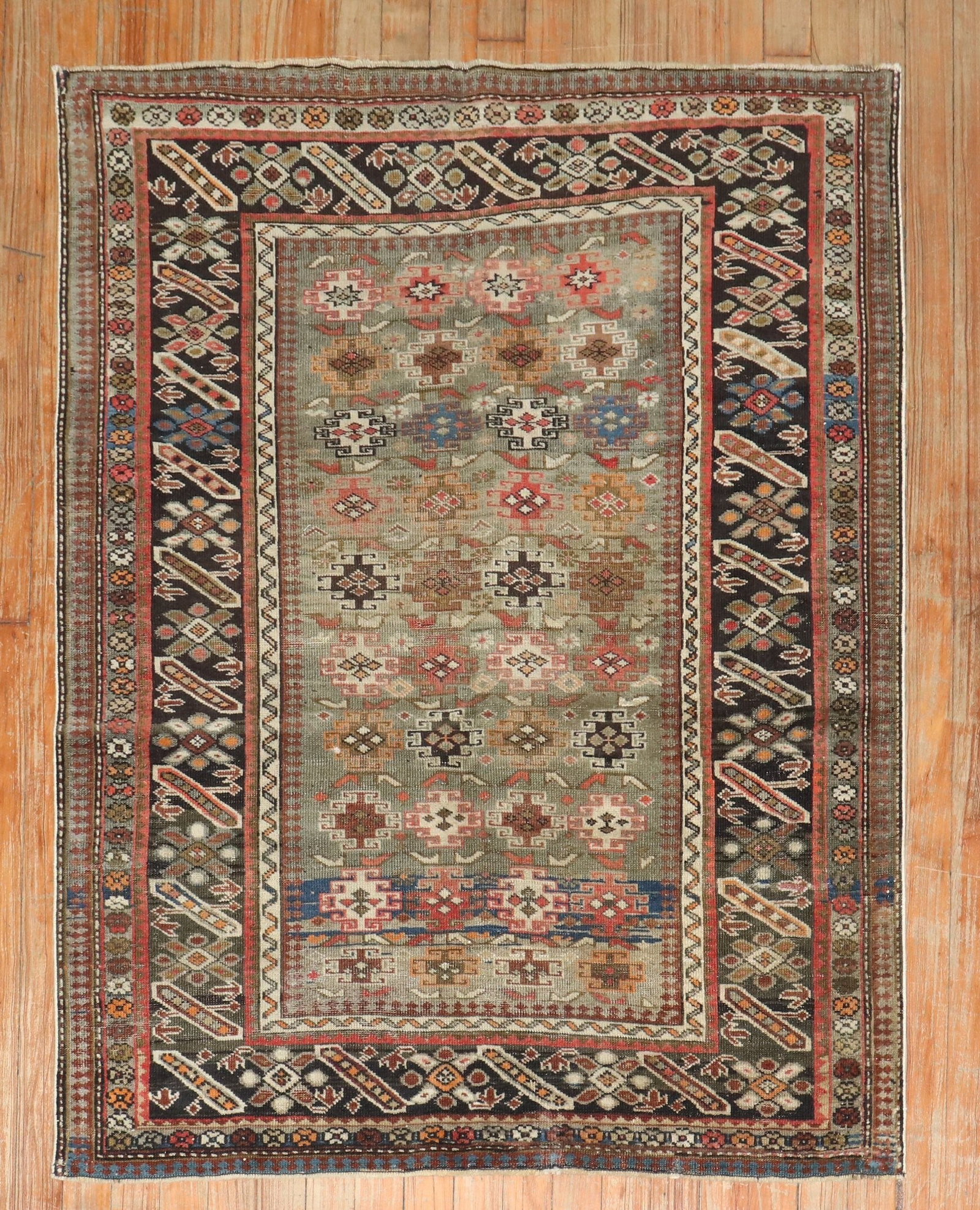 3' x 4' 3" Late 19th Century Shirvan Chi Chi Rug: 3' x 4' 3" Late 19th Century Shirvan Chi Chi Rug Antique Caucasian Chi Chi Shirvan rug featuring a sought-after Chi Chi design and lovely earth tones with the character and color associated with age. 