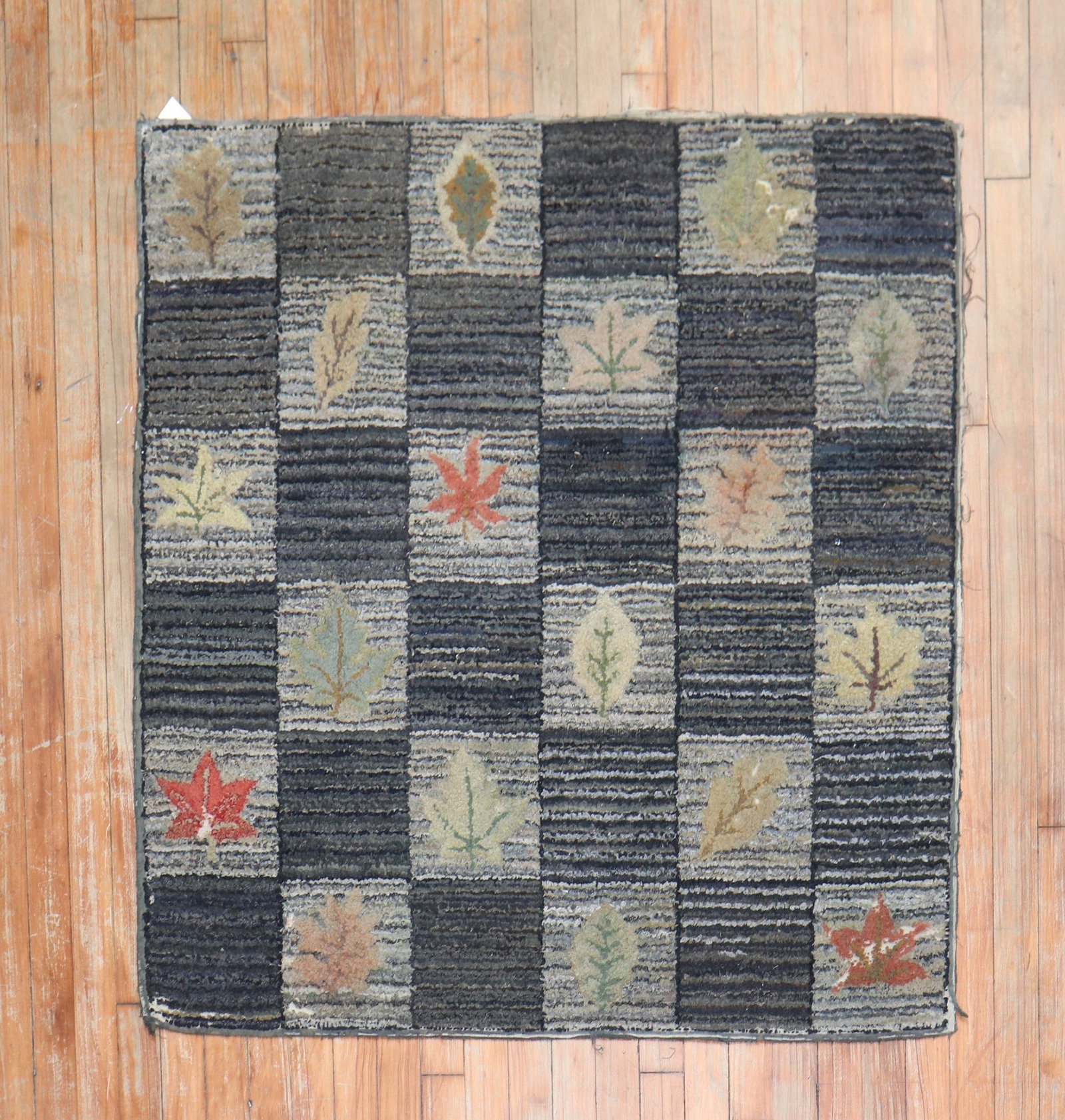 3' 6" x 3' 10" Vintage Square Hooked American Rug (1 of 7)