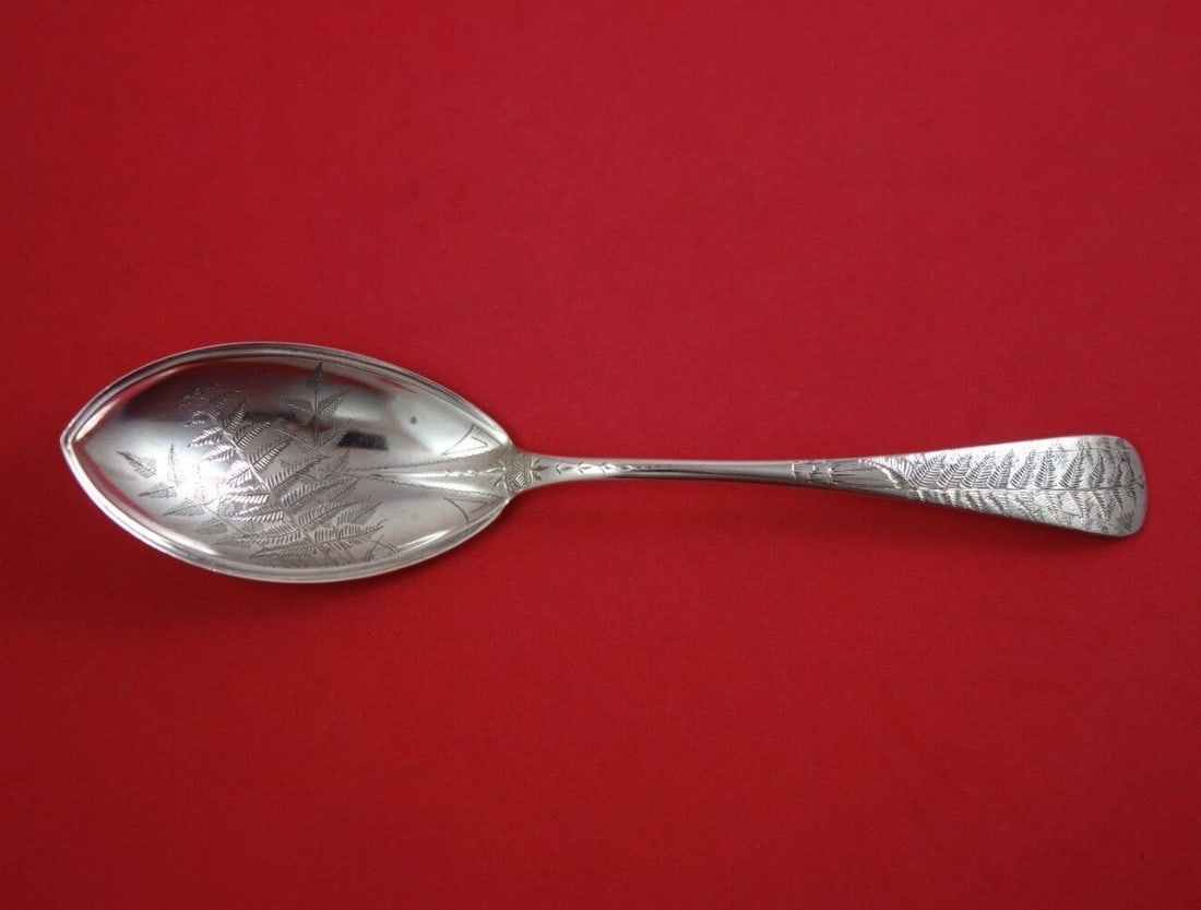 William Wilson Sterling Silver Fern Berry Spoon 8 Inch: William Wilson Sterling Silver Fern Berry Spoon 8 Inch This exquisite serving spoon, crafted by William Wilson and Son, showcases a beautiful bright-cut design featuring ferns. Made from high-quality 