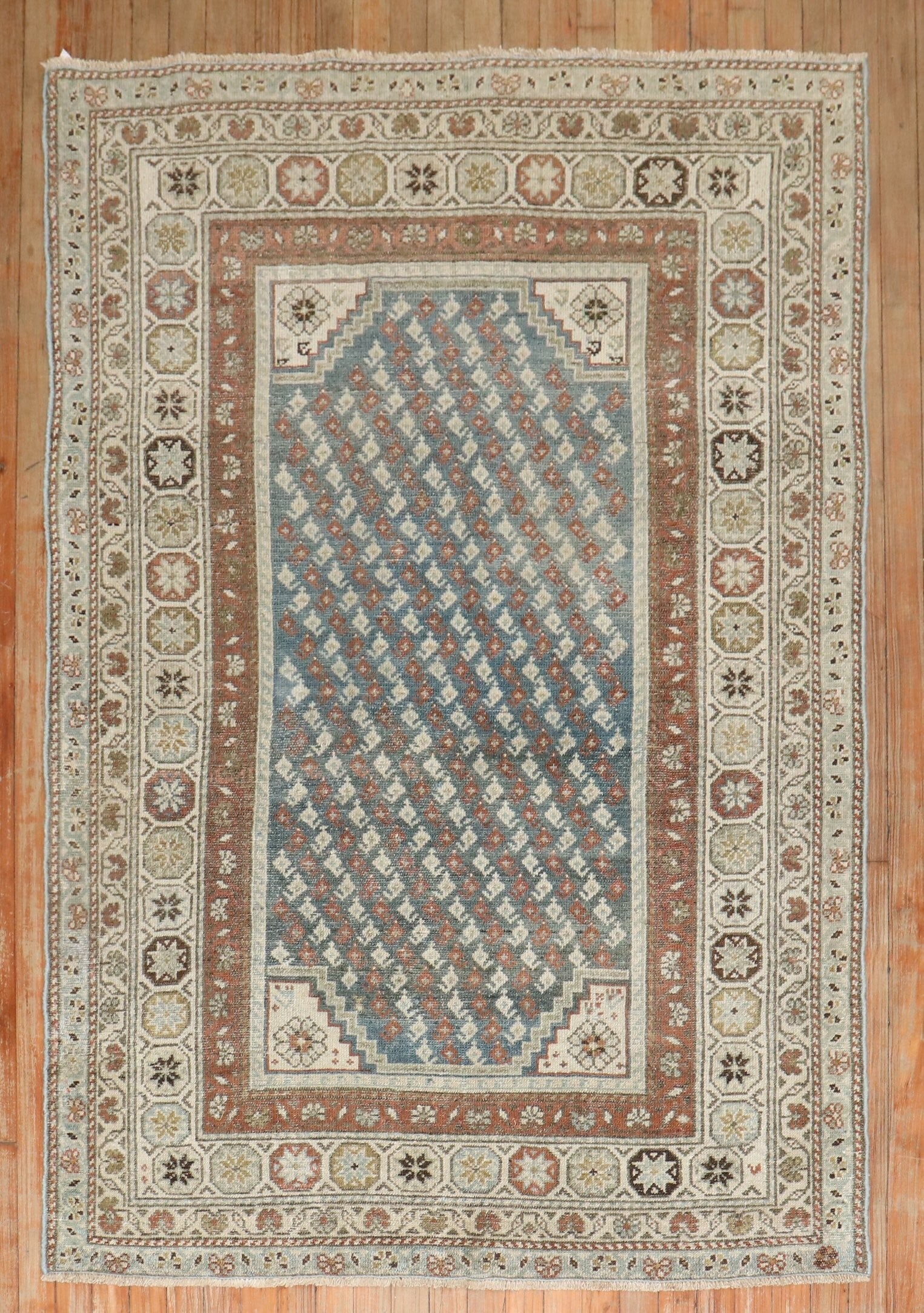 4' 2" x 6' 1" Rustic Tone Malayer Accent Rug 1930s: 4' 2" x 6' 1" Rustic Tone Malayer Accent Rug 1930s Vintage Persian Malayer accent rug from the 1930s in rustic tones. This pre-owned piece reflects the character and style associated with Malayer rugs