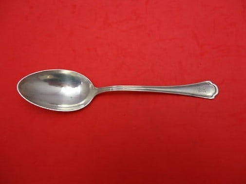 Reed & Barton Clovelly Sterling Silver Serving Spoon 8.25 inch: Reed & Barton Clovelly Sterling Silver Serving Spoon 8.25 inch This elegant serving spoon is crafted from high-quality sterling silver and features the exquisite Clovelly pattern by Reed & Barton, mad