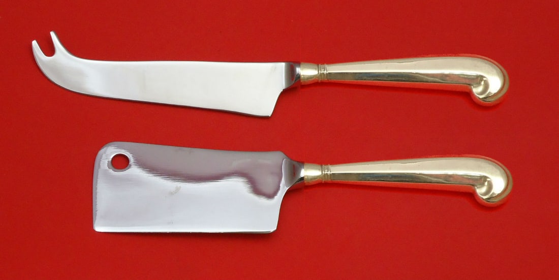 Stieff Queen Anne-Williamsburg Sterling Silver Cheese Serving Set 2pc: Stieff Queen Anne-Williamsburg Sterling Silver Cheese Serving Set 2pc Introducing the exquisite Queen Anne-Williamsburg Cheese Serving Set by Stieff, a perfect addition to your hostess collection. Thi