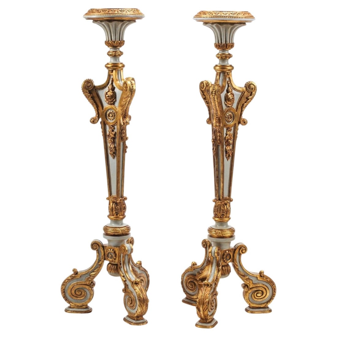 Set of 2 Giltwood French Regence Style Pedestals with Carved Decoration (1 of 8)