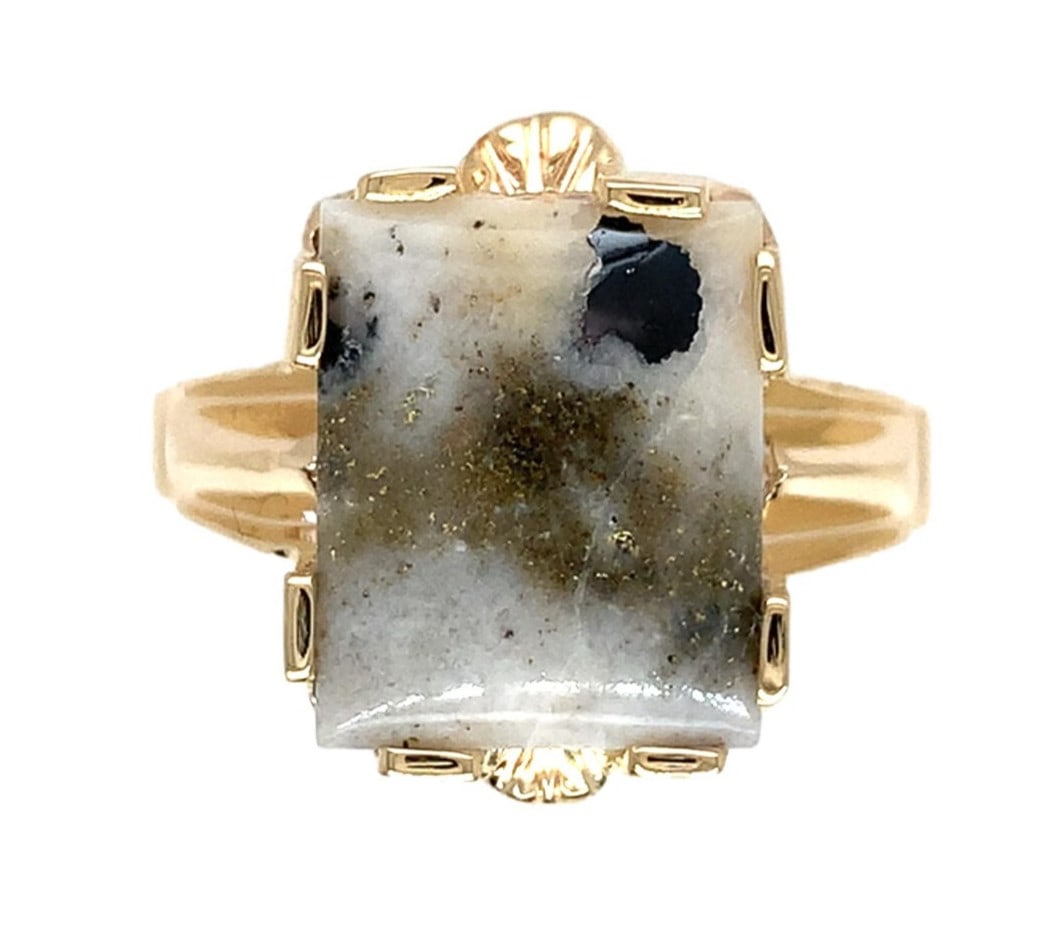 Vintage Unbranded 10k Yellow Gold Ring Gold Vein Quartz 3.01ct Size 6.5: Vintage Unbranded 10k Yellow Gold Ring Gold Vein Quartz 3.01ct Size 6.5 Vintage 10k yellow gold ring featuring a 3.01 ct genuine natural gold vein quartz stone. The ring is a pre-owned, fully restored