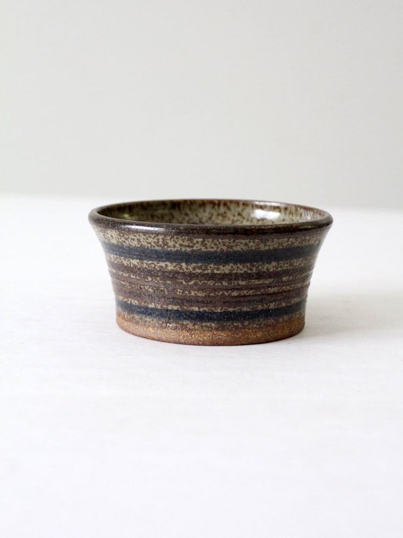 Signed Speckled Brown Studio Pottery Serving Bowl 5.5 in (1 of 9)